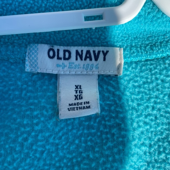 Women’s Old Navy Fleece ZipUp - Picture 3 of 3
